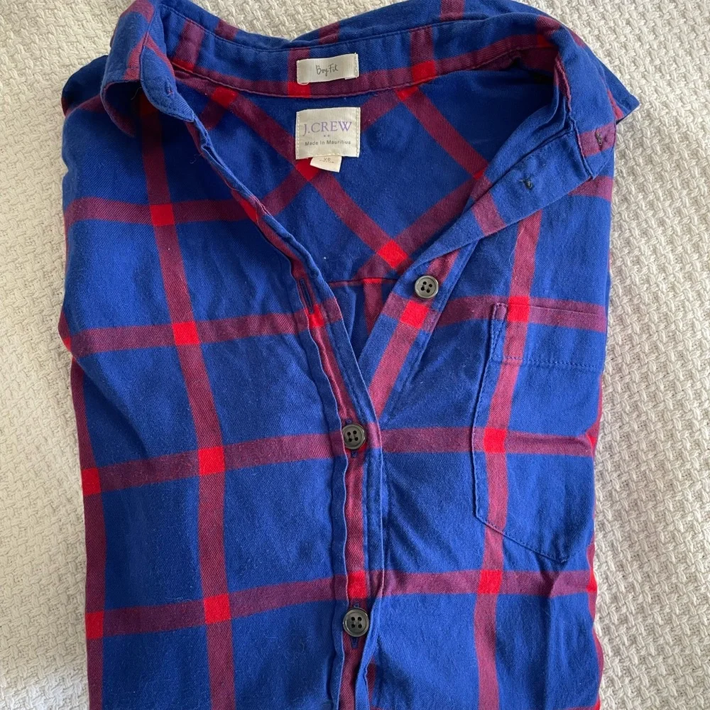 J. Crew Women’s XS boy fit Plaid Flannel Button-down Blouse - Picture 2 of 4